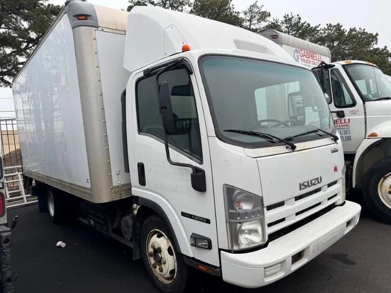 2013 Isuzu NRR