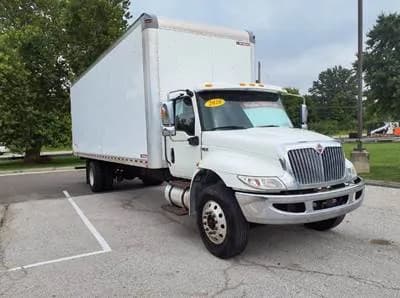2020 International MV607 - Box