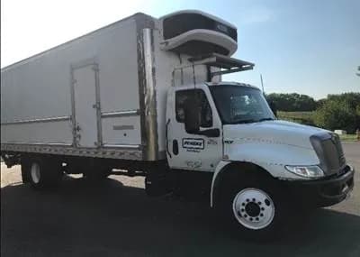 2022 International MV607 26' - Refrigerated