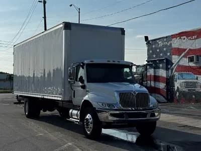 2020 International MV607 - Box