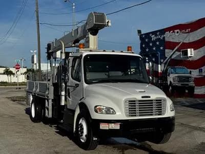 2014 Freightliner M2-106 - Crane