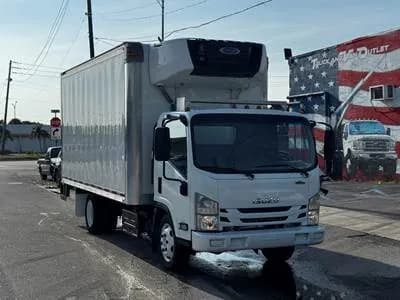 2017 Isuzu NPR-XD - Refrigerated