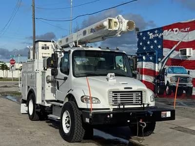 2016 Freightliner M2-106 47' Working Height Cummins Power Allison Automatic - Pickup