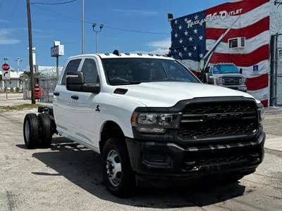 2023 Ram 3500 Tradesman Crew Cab Cab & Chassis Truck Cummins Power Aisin Transmission 1-Owner - Chassis