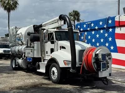 2014 Kenworth T440 Equipped with Vactor 2100 Plus Sewer Vac Single Axle Jet Rodder - Tanker