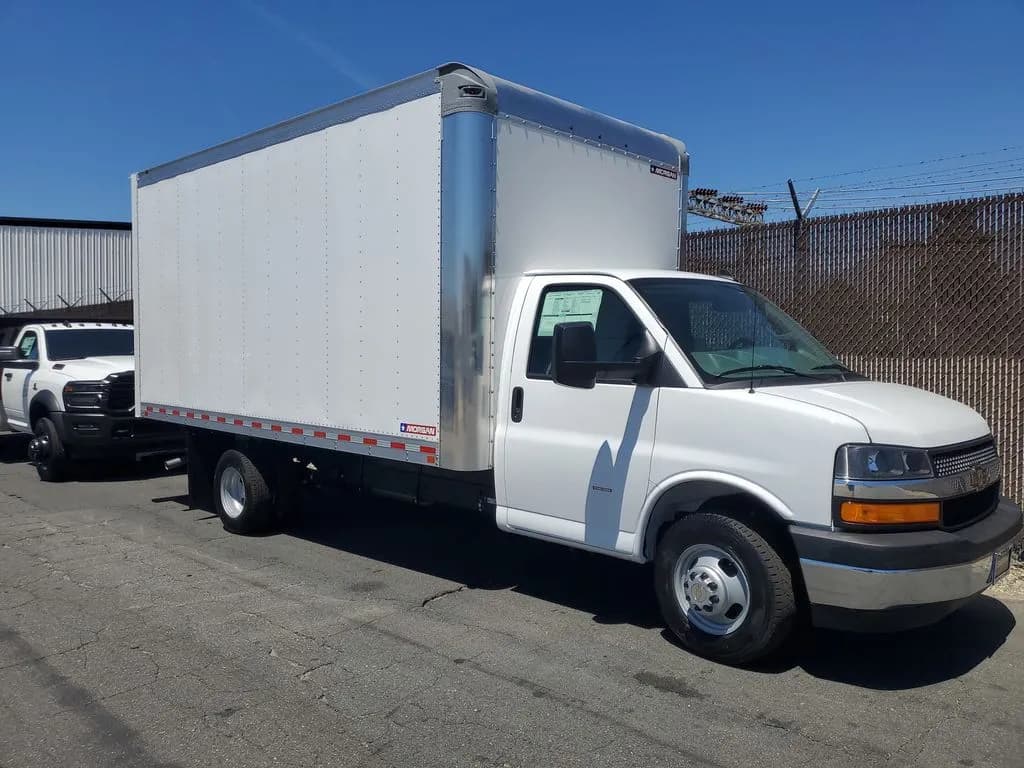 2026 Chevrolet Express 3500 - Box