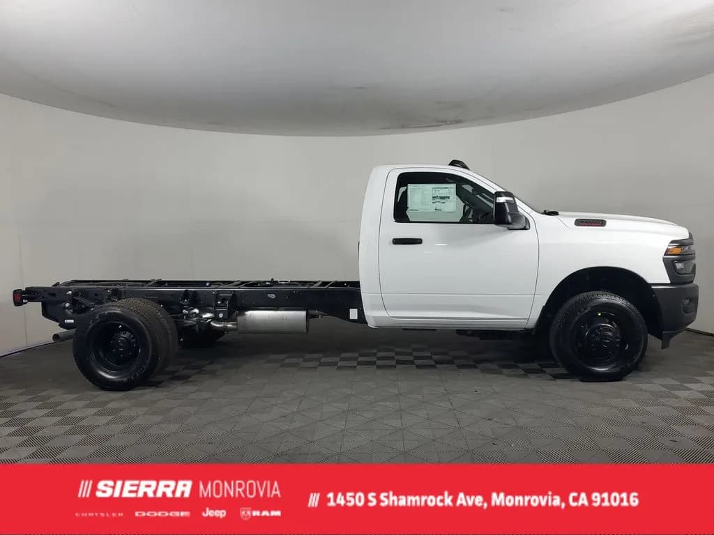 2026 Ram 3500 - Chassis