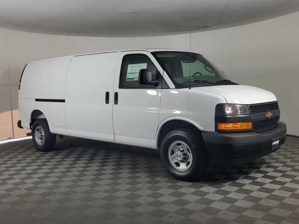 2026 Chevrolet Express 3500 - Vans