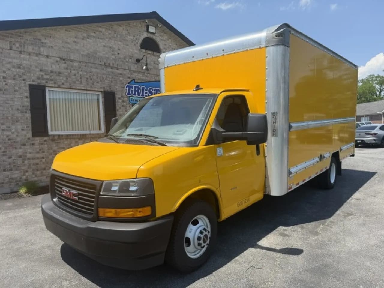 2021 GMC SAVANA 3500 Hicube Truck - Box