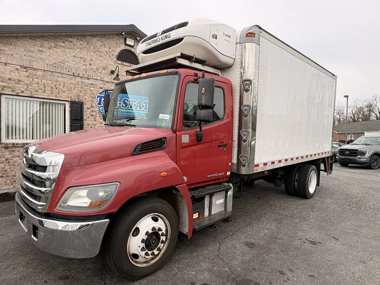 2016 Hino 268 - Refrigerated