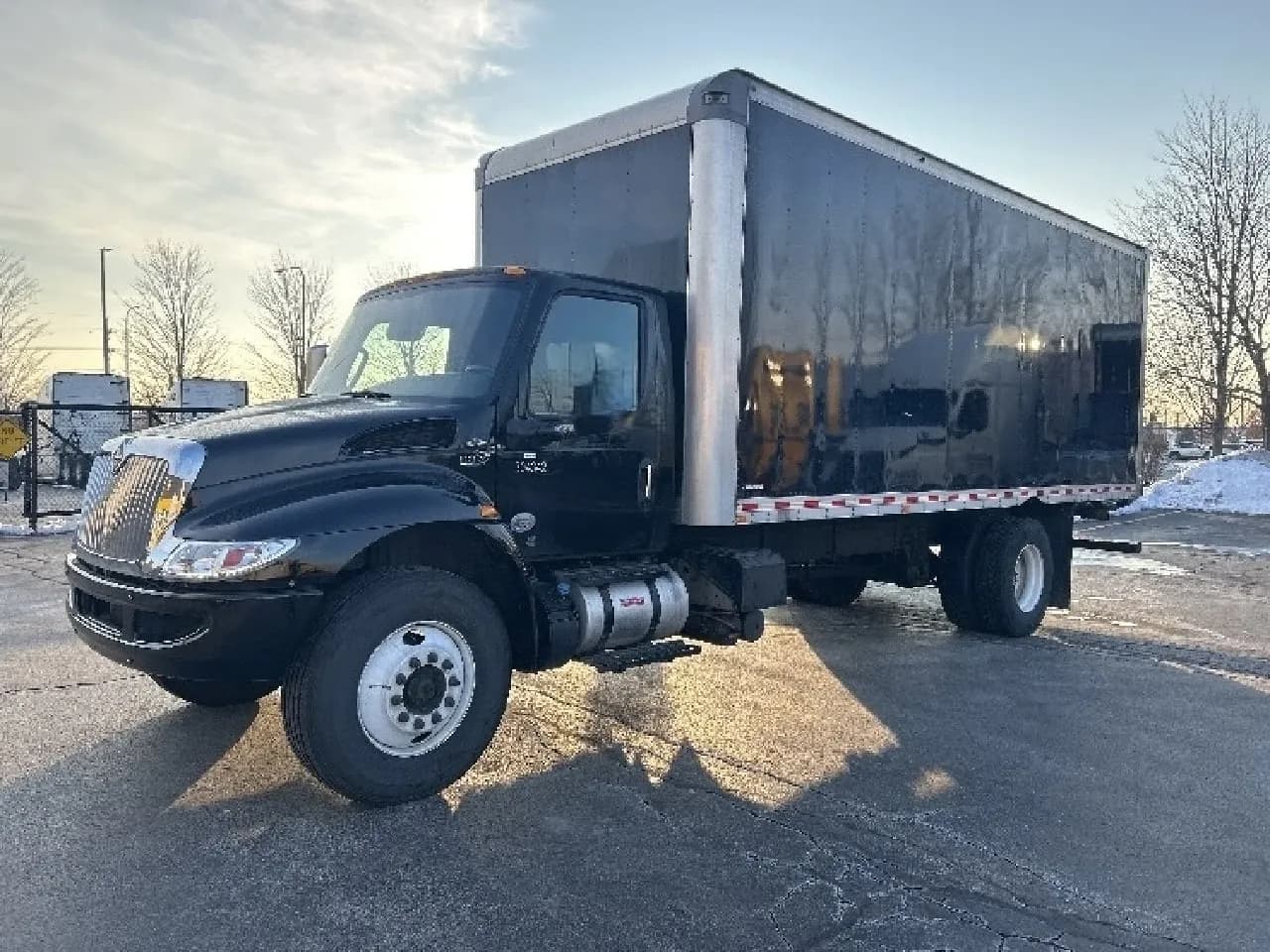 2020 International MV607 - Box