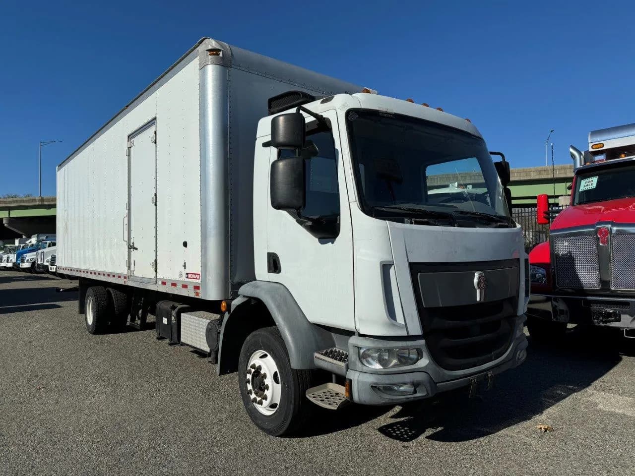2020 Kenworth K270