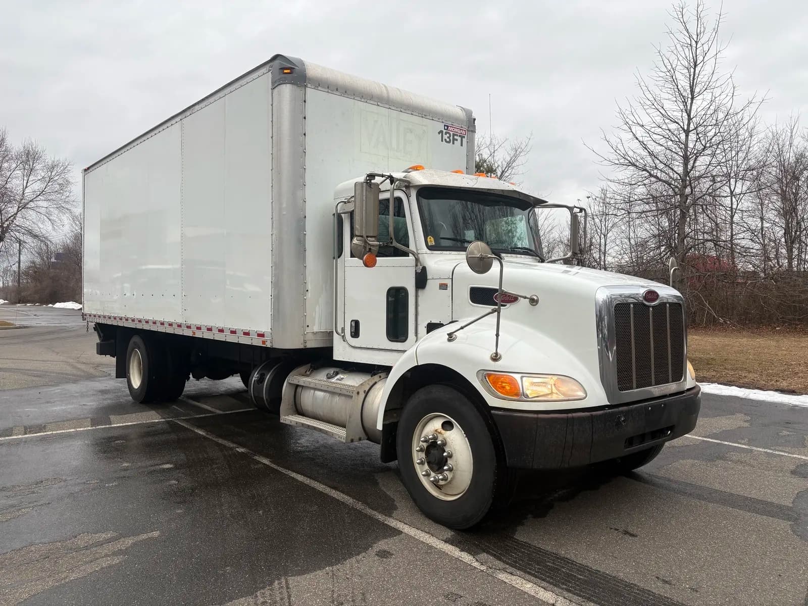 2017 Peterbilt 337