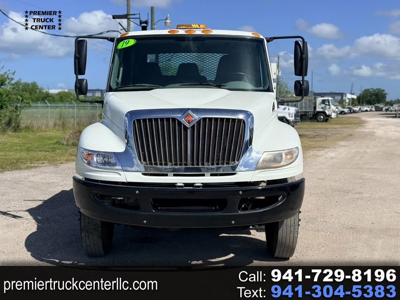2019 International DuraStar 4300 16' Mechanic Truck - Service