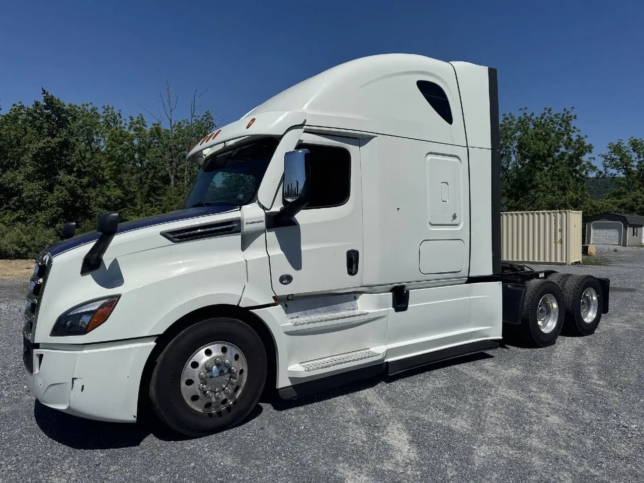2020 Freightliner Cascadia - Sleeper