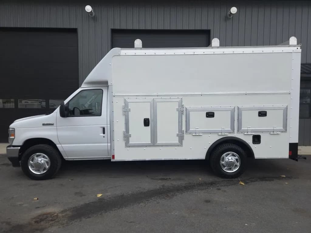 2022 Ford E350 - Vans