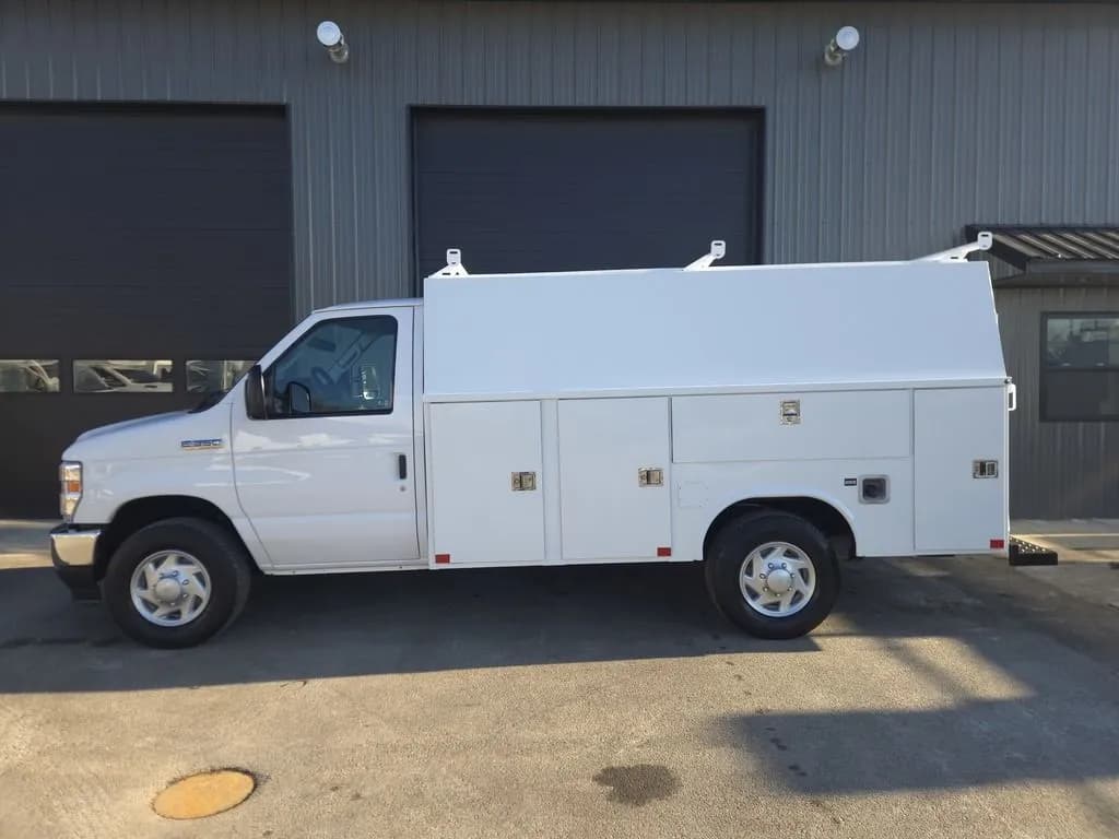2022 Ford E350 - Vans