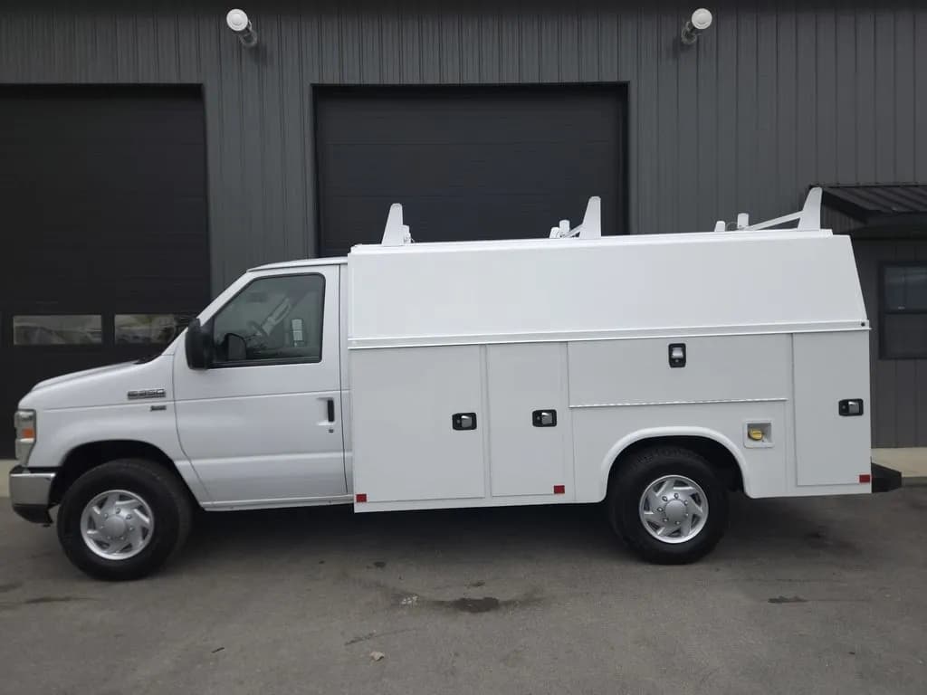 2016 Ford E350 - Vans