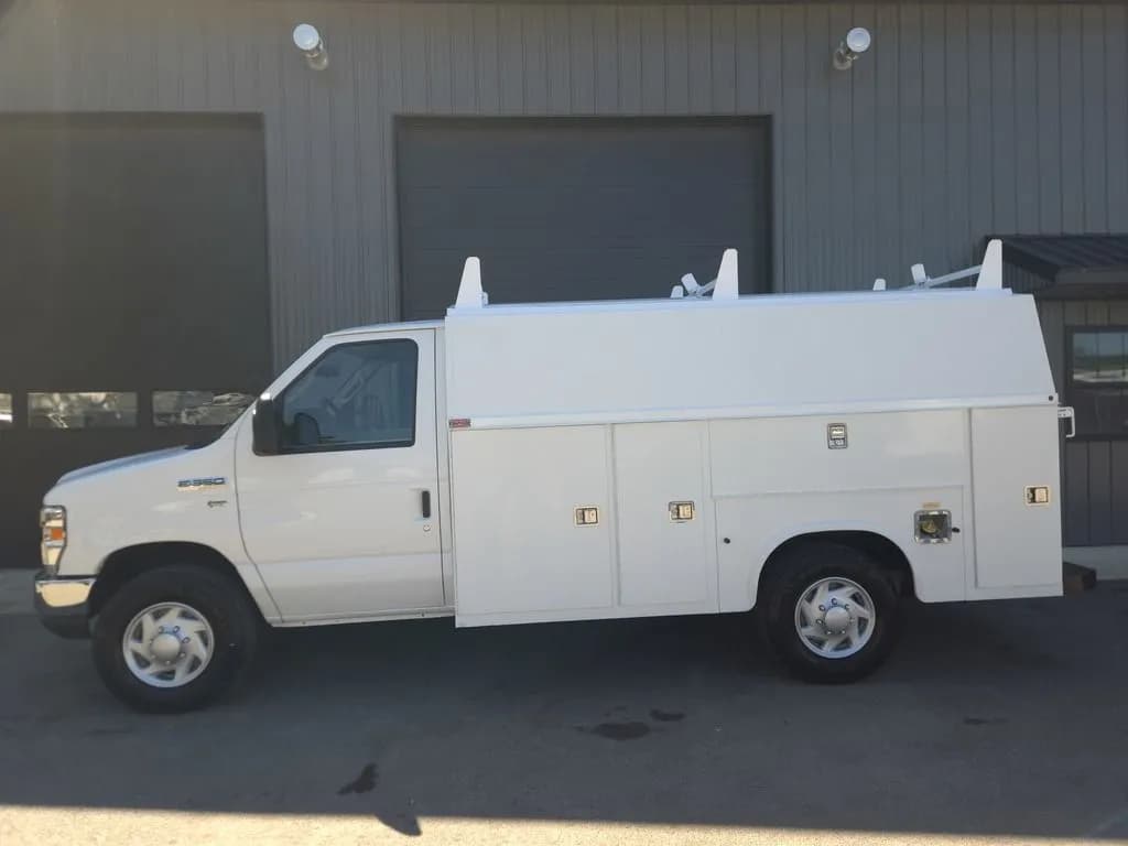 2013 Ford E350 - Vans