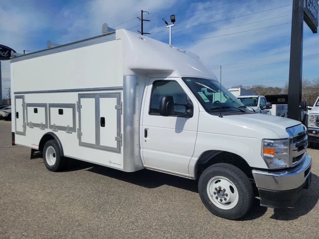 2026 Ford E-450 - Service