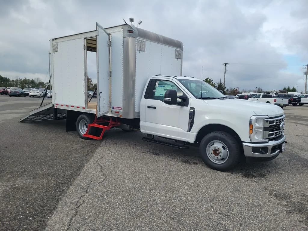 2026 Ford F-350 - Box