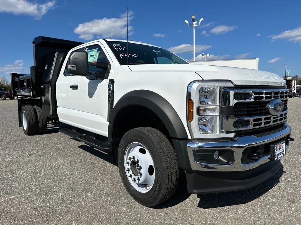 2025 Ford F-450 - Dump
