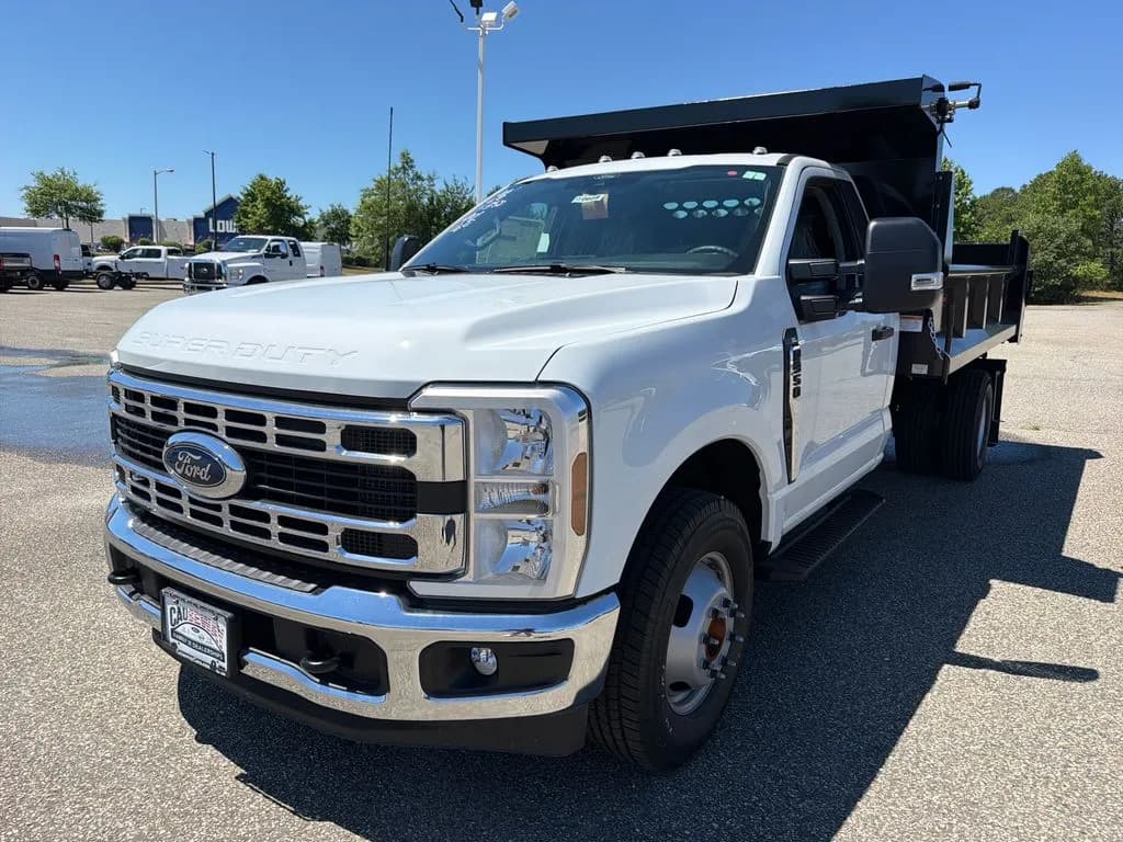 2026 Ford F-350 - Dump