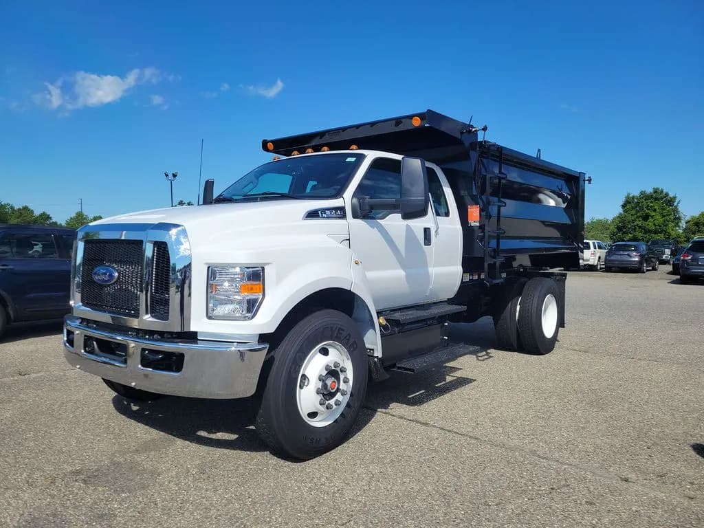 2027 Ford F-650 - Chassis