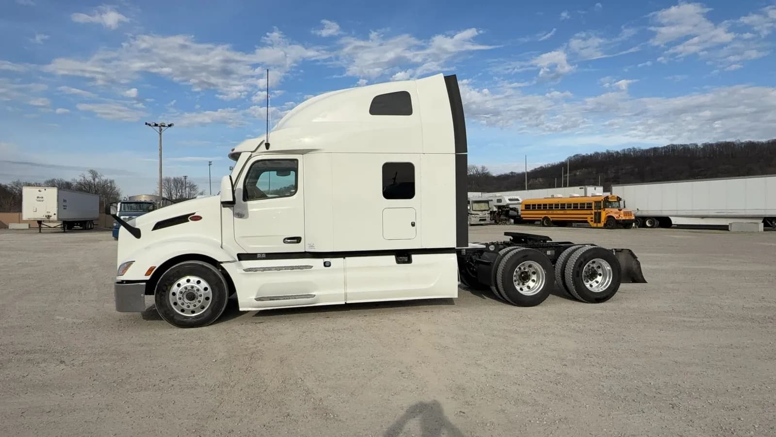 2023 Peterbilt 579 123"
