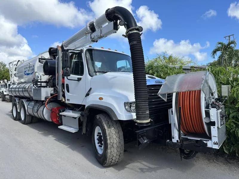 2016 Freightliner 114SD