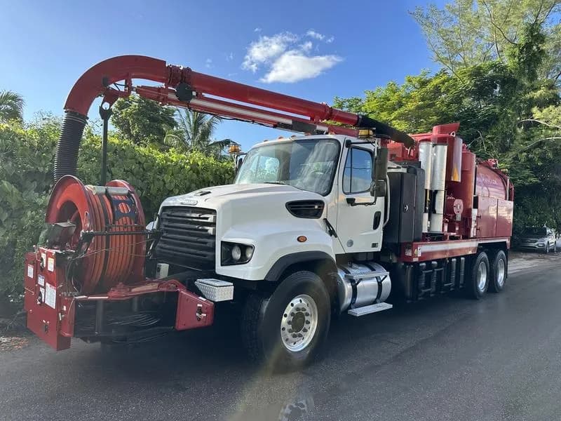 2015 Freightliner 114SD