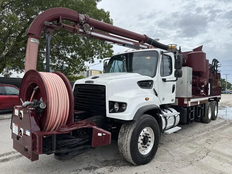 2015 Freightliner 114SD