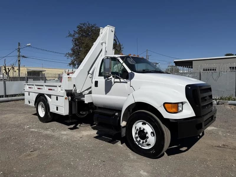 2007 Ford F-750 SD