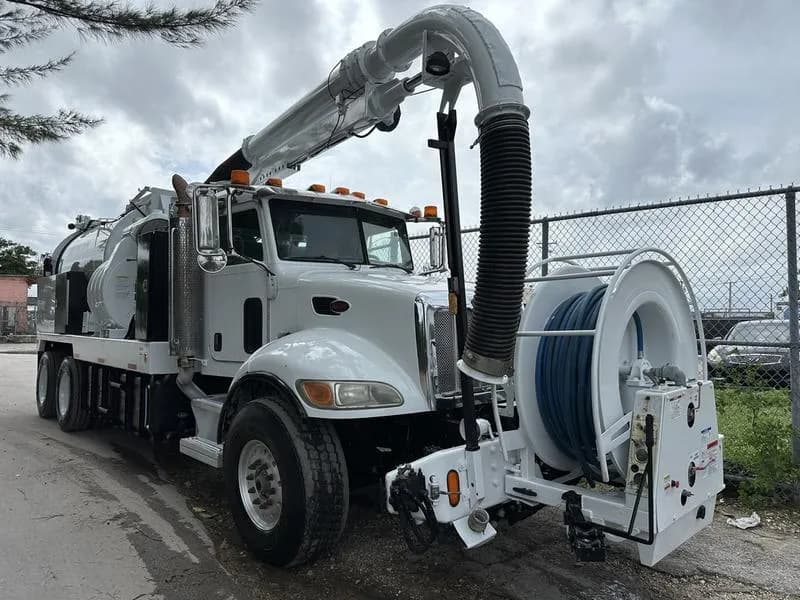 2008 Peterbilt 340