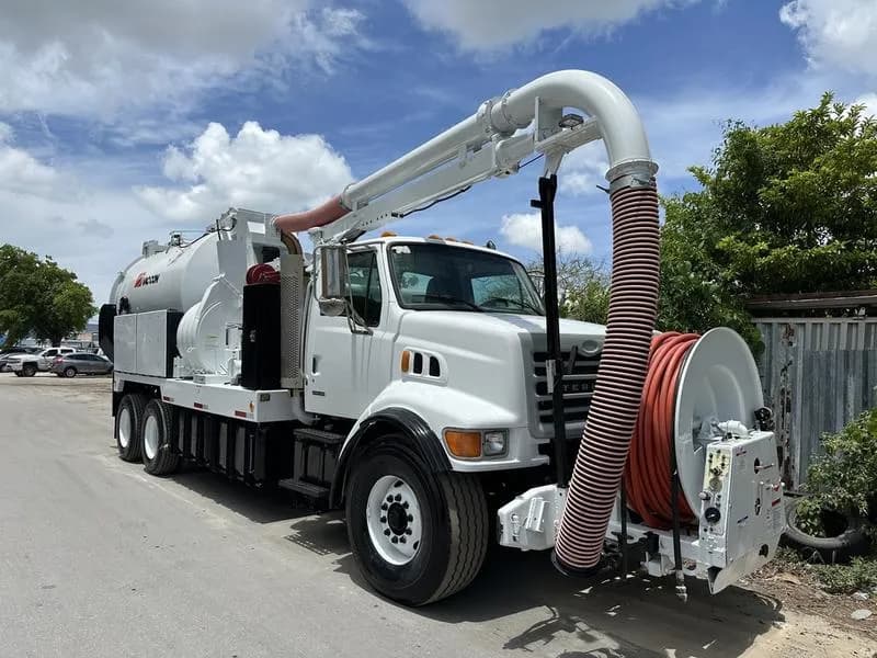 2003 Sterling L9500