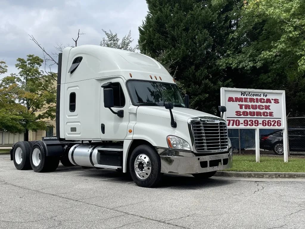 2016 Freightliner Cascadia - Sleeper