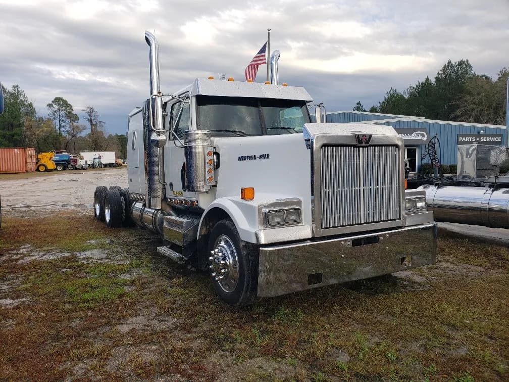 2006 Western Star 4900SF - Sleeper