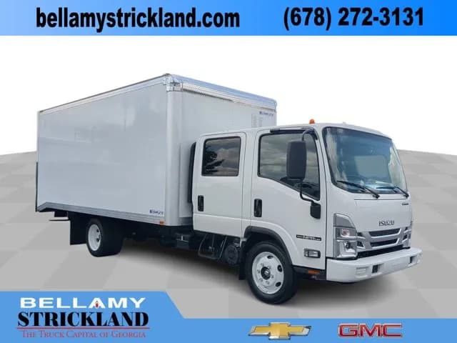 2027 Isuzu NPR-HD Crew Cab - Landscape