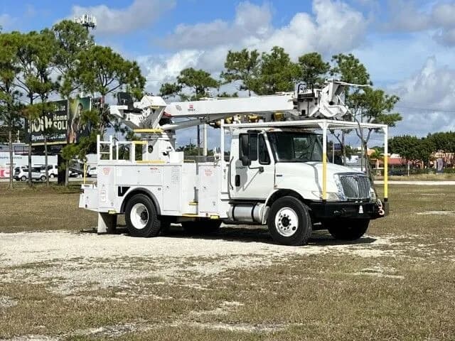 2012 International DuraStar 4300 - Crane