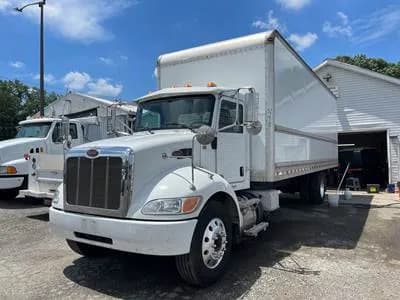 2018 Peterbilt 337 - Box