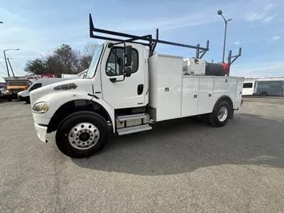 2010 Freightliner M2 106 - Service