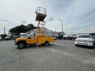 2008 Ford F-550 XLT Boom / - Bucket