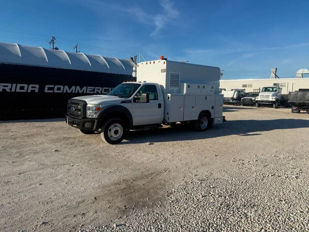 2012 Ford F-550 Enclosed - Service