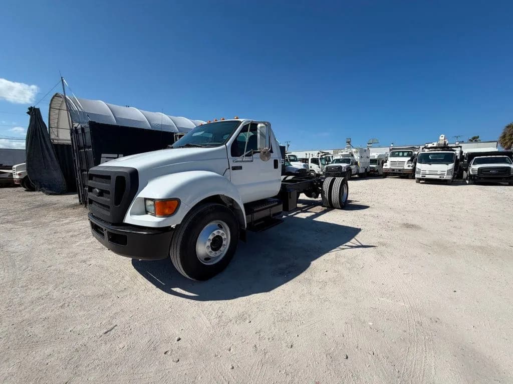 2008 Ford F-650 Cab and Chassis Base Trim - Chassis