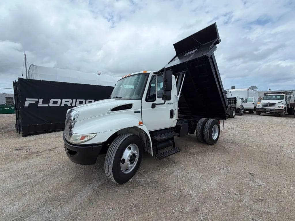 2012 International 4300 - Dump