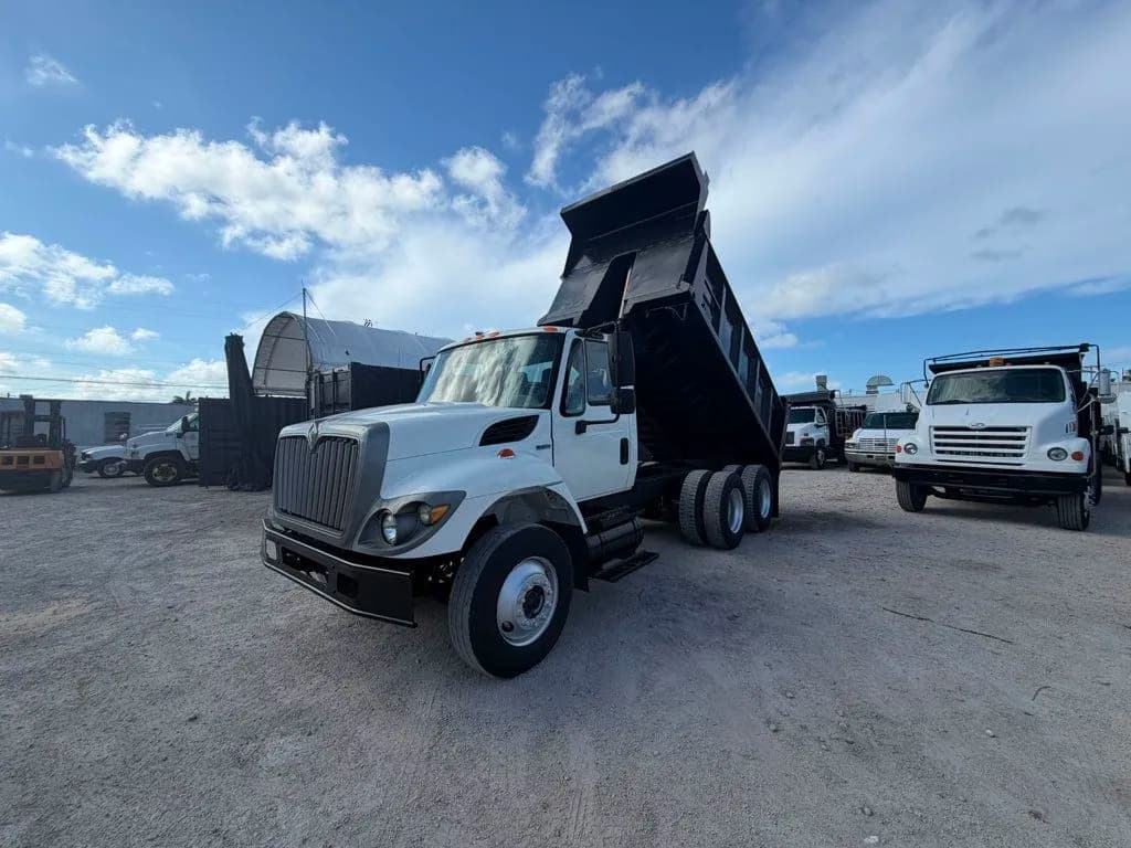 2009 International 7400 Tandem Axle - Dump