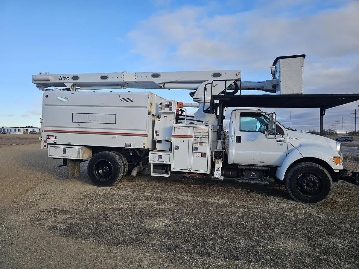 2013 Ford F750/ - Bucket