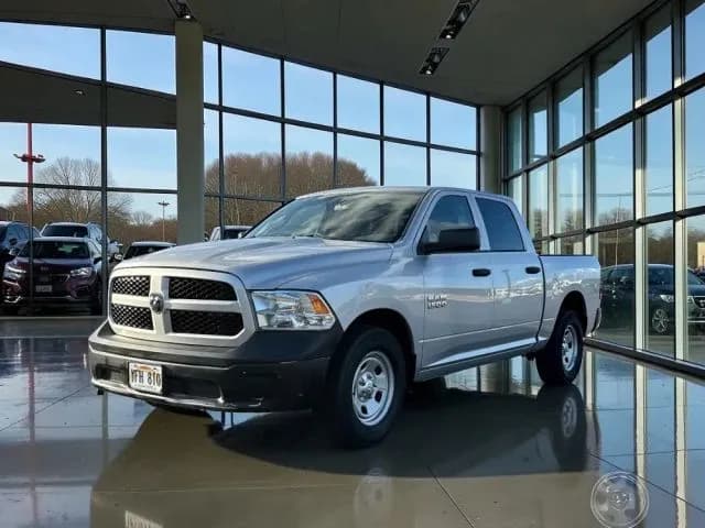 2015 Ram 1500 CREW CAB - Pickup
