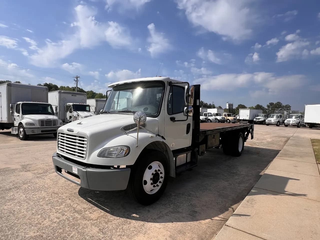 2015 Freightliner M2 - Flatbed