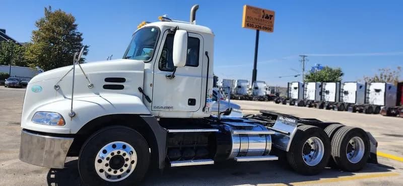2016 Mack Trucks Mack Pinnacle Series Pinnacle DayCab - Day Cab